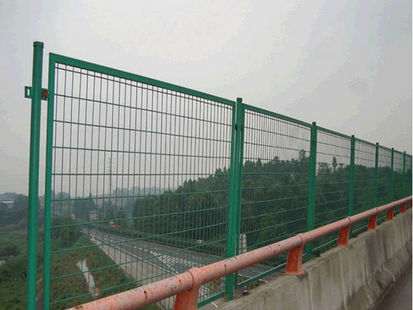 公路护栏网图片2
