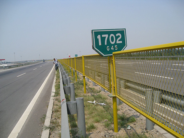 公路护栏网图片3