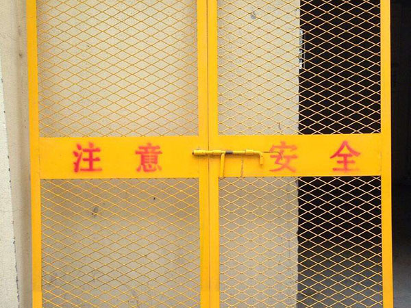施工电梯门图片6
